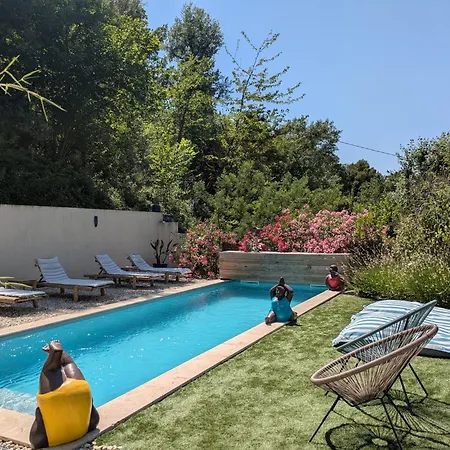 Bulles D'olive Provence Avec Option Jacuzzi Maison d'hôtes 3*